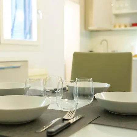 Appartement Cozy Modern Loft With Parking - Bemyhost *